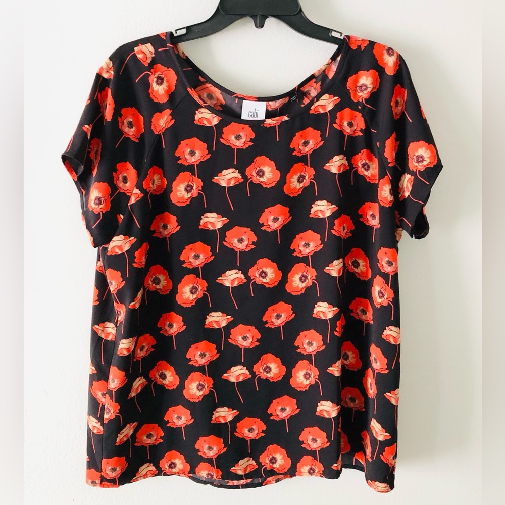 CAbi Poppy print wrap back black red short sleeve top blouse sz L